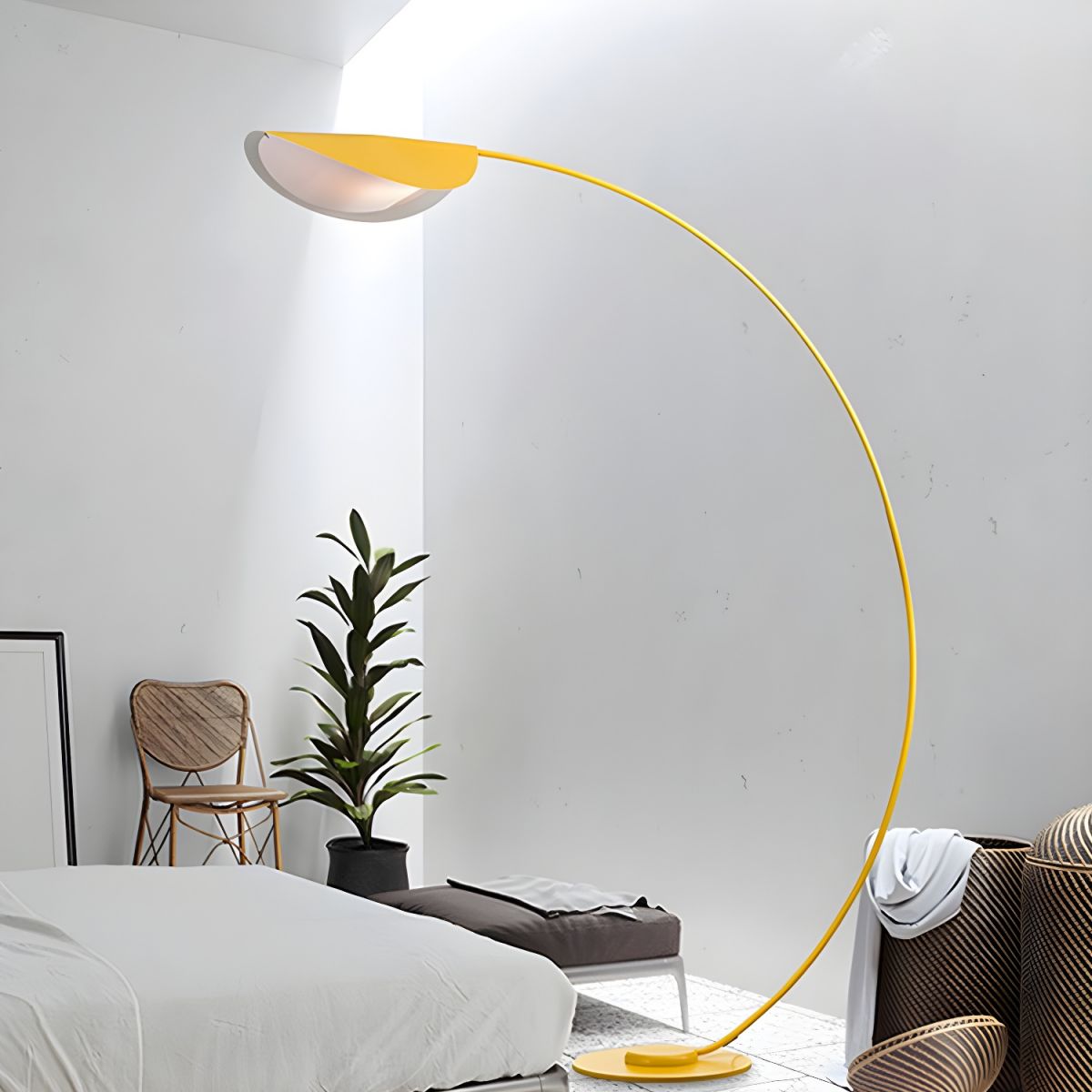 Modern Arched Metal Floor Lamp Minimalist Style | Elvino