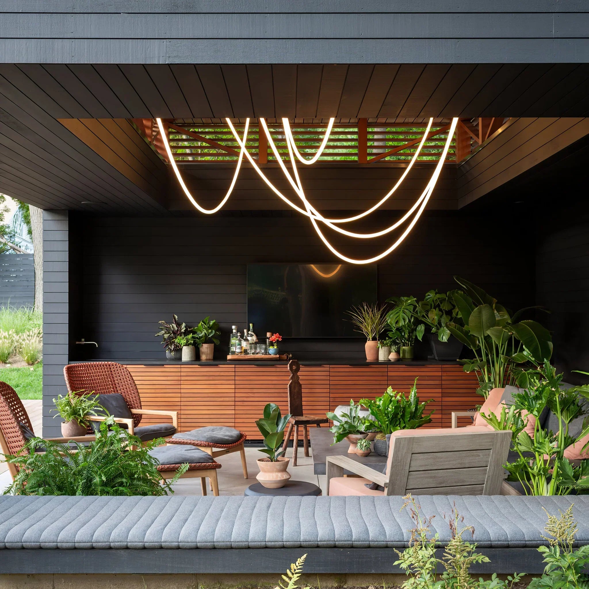 Modern Flex LED Pendant Light for Indoor Spaces | Cirelva