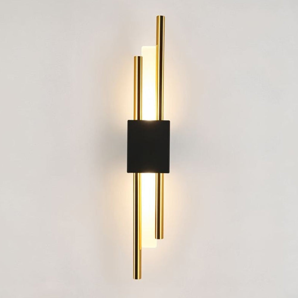 Modern Minimalist Iron Acrylic Indoor Wall Light | Sconara
