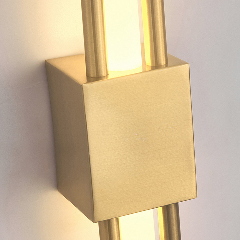 Modern Minimalist Iron Acrylic Indoor Wall Light | Sconara