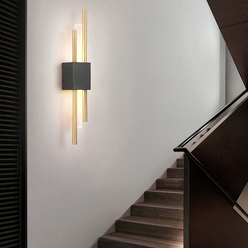 Modern Minimalist Iron Acrylic Indoor Wall Light | Sconara