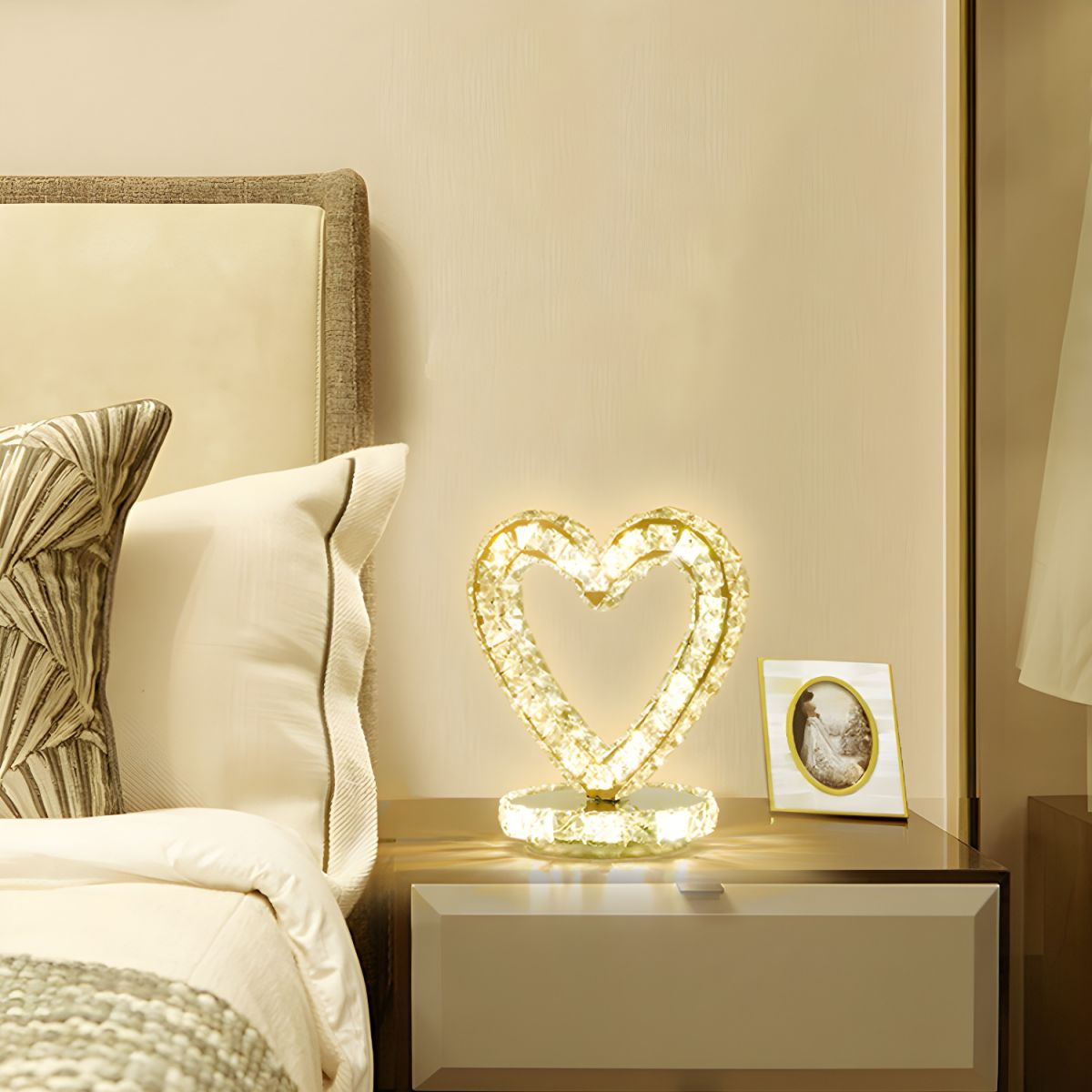 Modern Table Lamp with Crystal Shades Ambient Lighting | Nardon