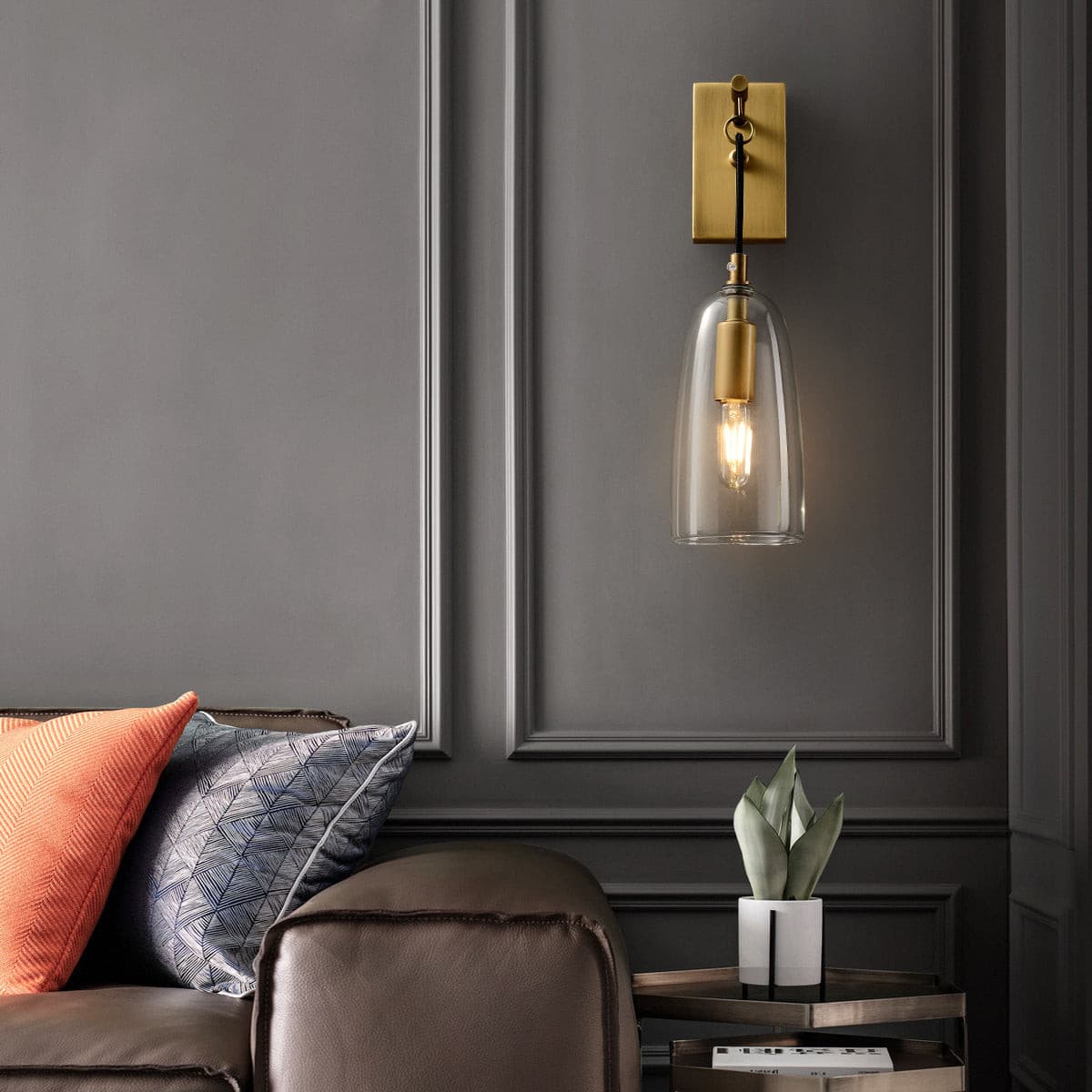 Nordic Brass Glass Wall Light for Interior Spaces | Bralune