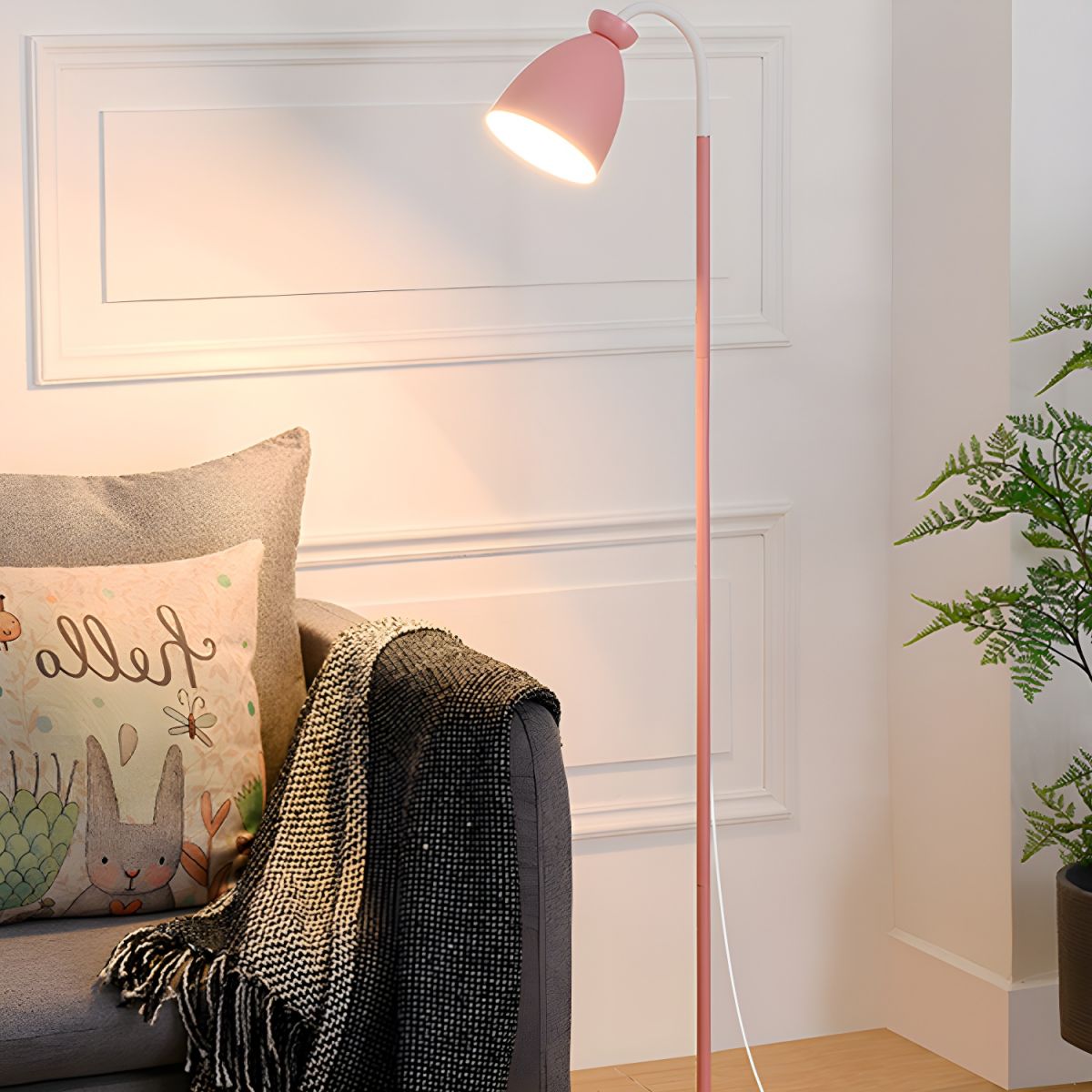 Nordic Metal Floor Lamp with Bell Shade Design | Ilvino
