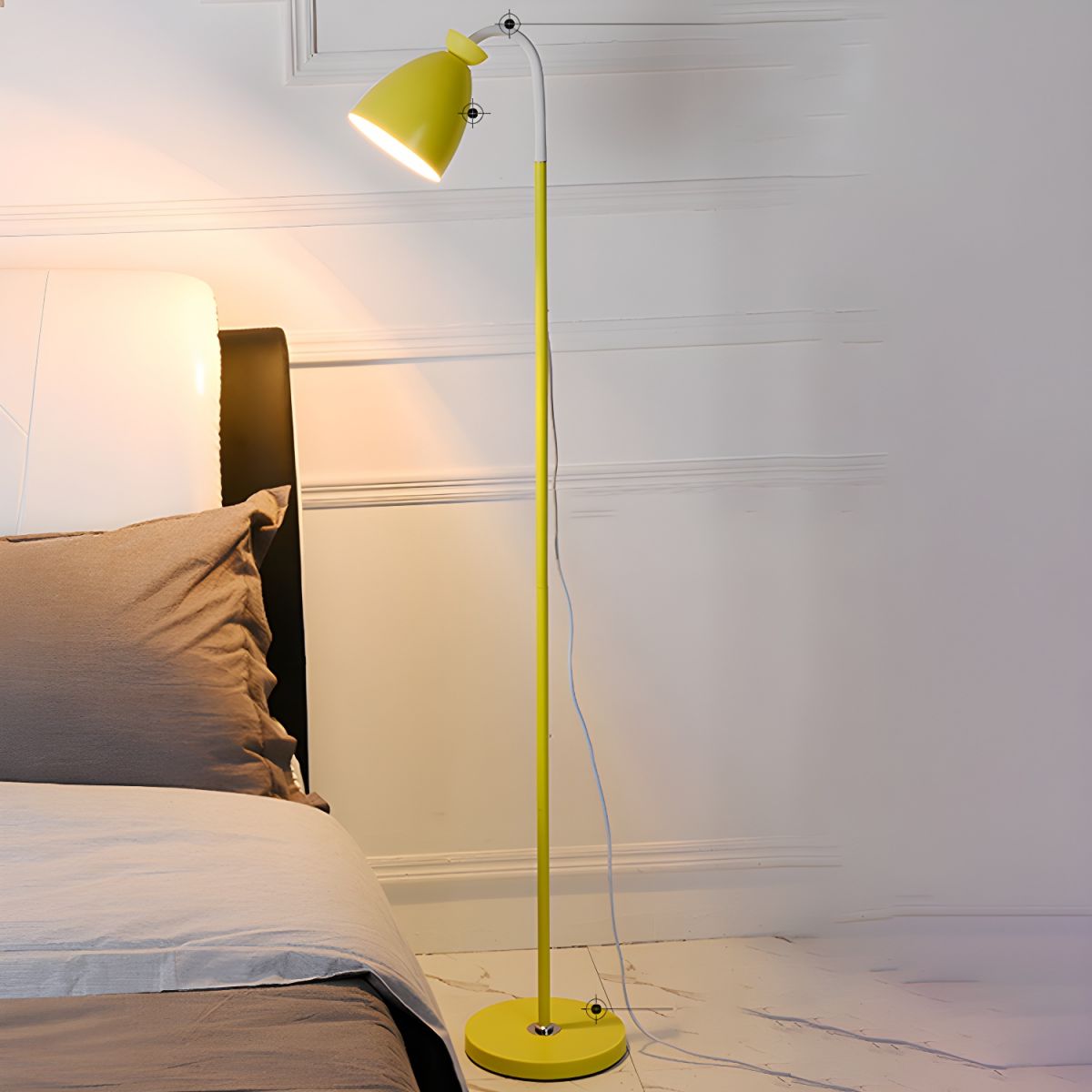 Nordic Metal Floor Lamp with Bell Shade Design | Ilvino