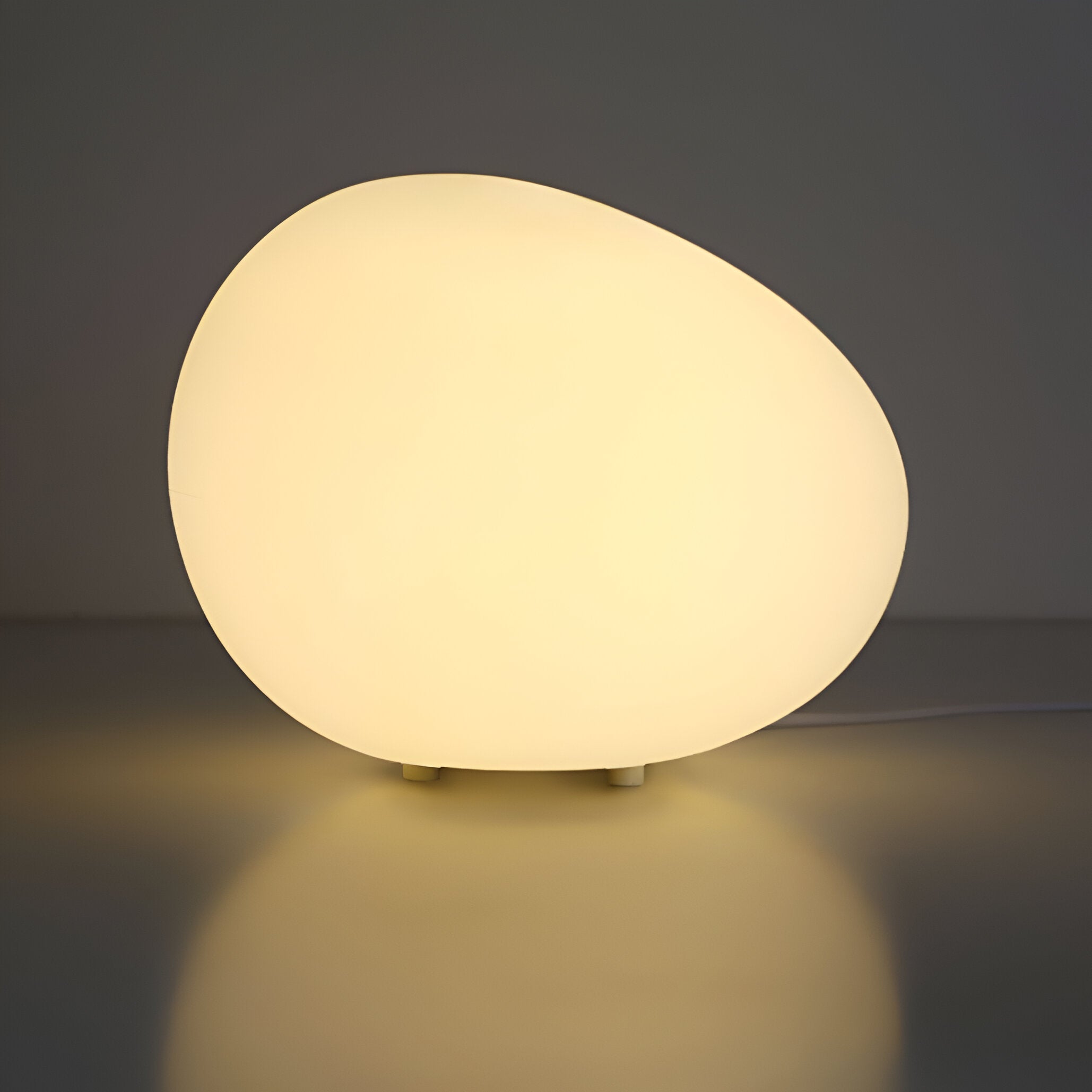 Nordic Metal Table Lamp for Contemporary Interiors | Orville