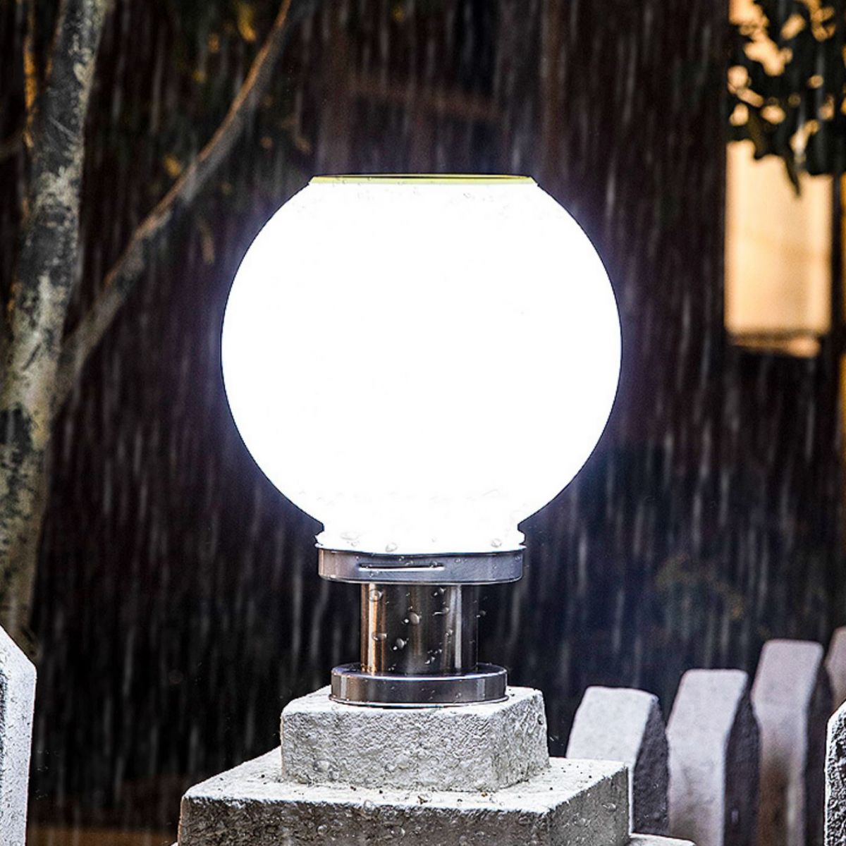 Nordic Solar Metal Sphere Outdoor Light | Elvaro