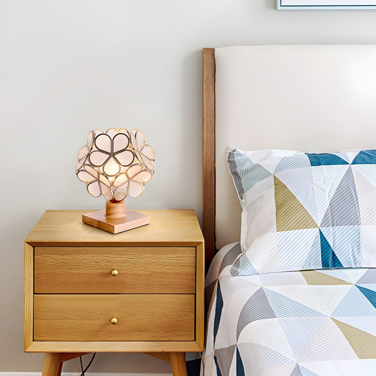 Nordic Tiffany Style Stained Glass Table Lamp | Flodia