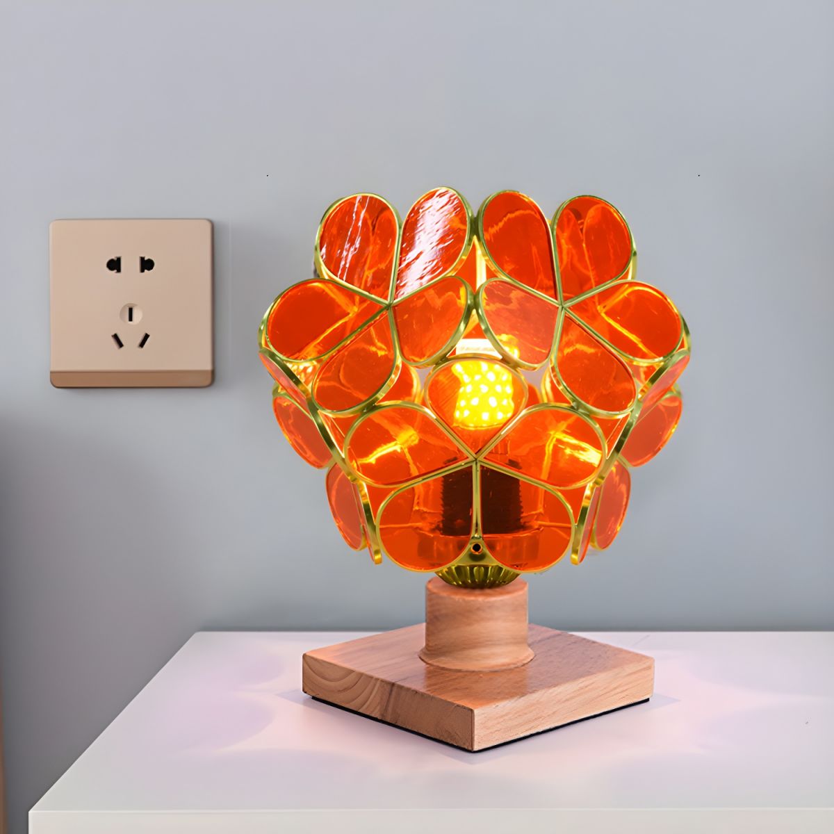 Nordic Tiffany Style Stained Glass Table Lamp | Flodia