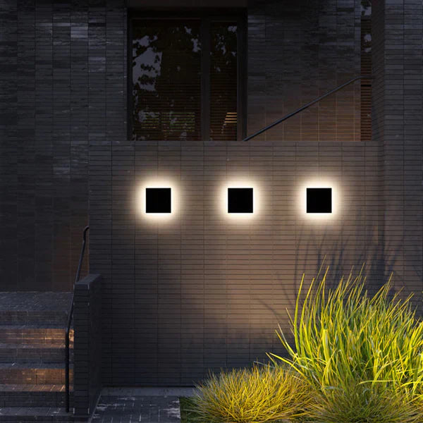 Outdoor LED Wall Light Metal Minimalist Design | Laviro