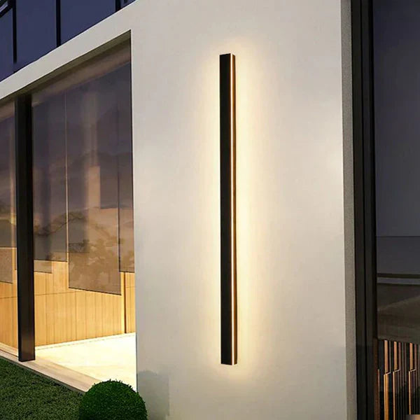 Outdoor Linear LED Wall Light Black for Garden Use | Halvex