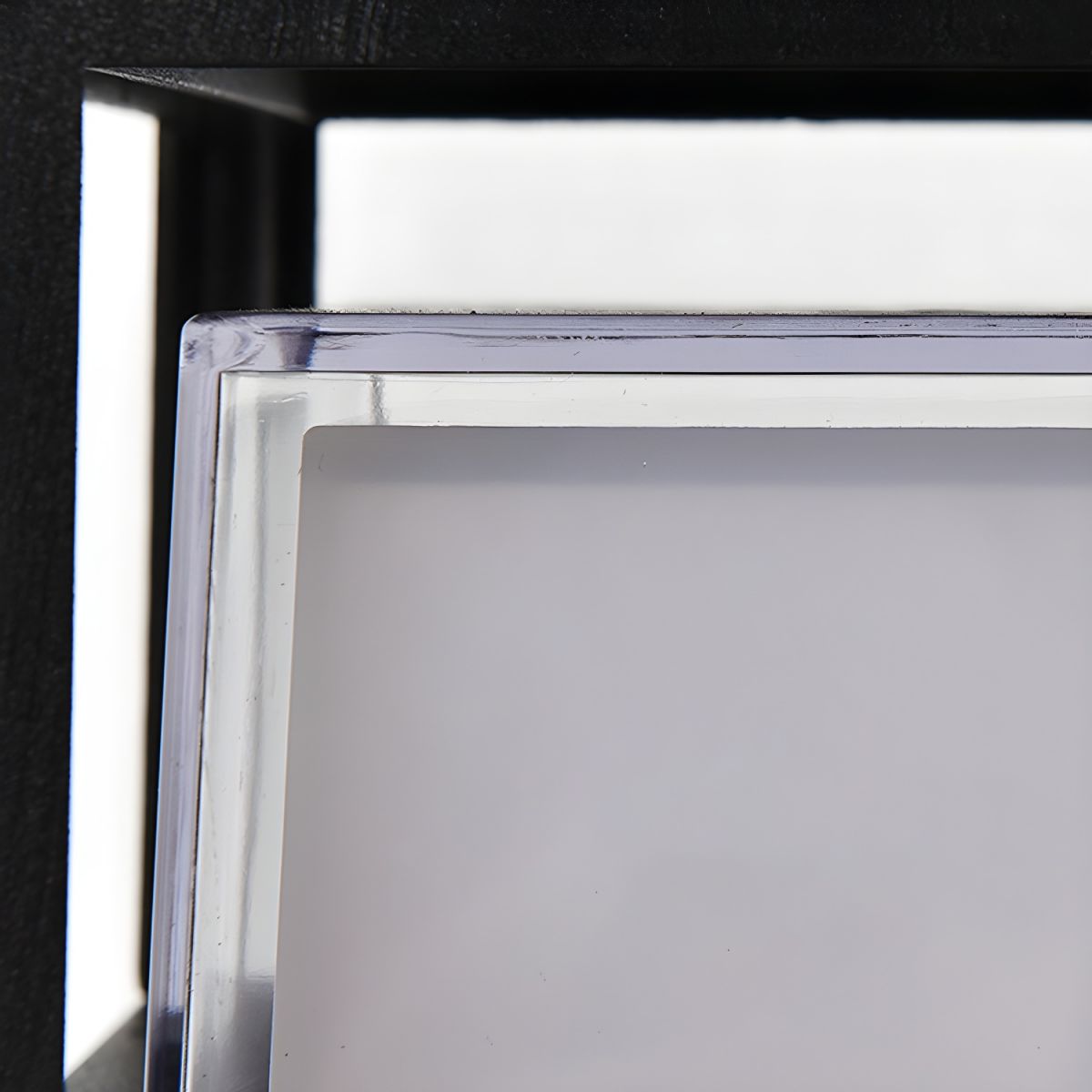 Outdoor Solar Metal Pillar Light Modern Geometry Design | Rarnico