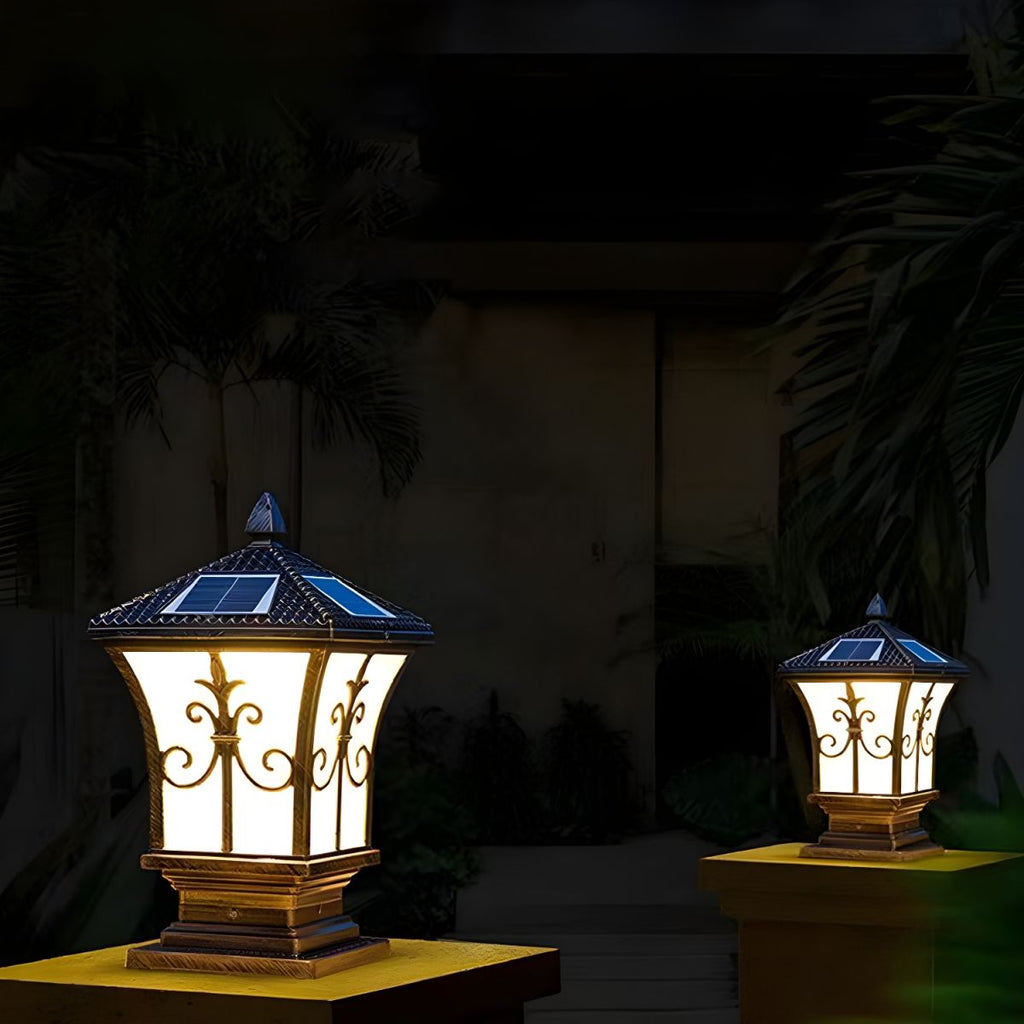 Rectangular Solar Metal Outdoor Light Fixture | Ilnexo