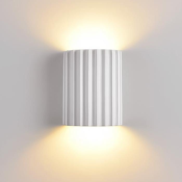 Resin Body Wall Light in Nordic Minimalist Style | Lumoris