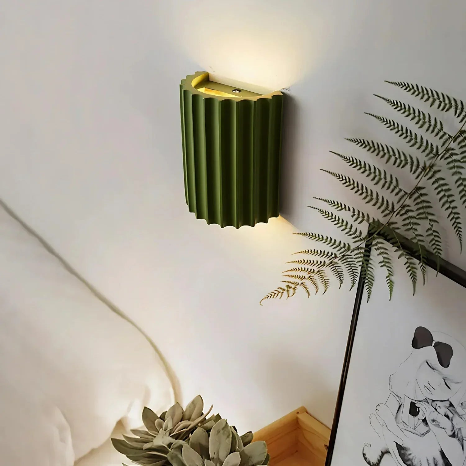 Resin Body Wall Light in Nordic Minimalist Style | Lumoris