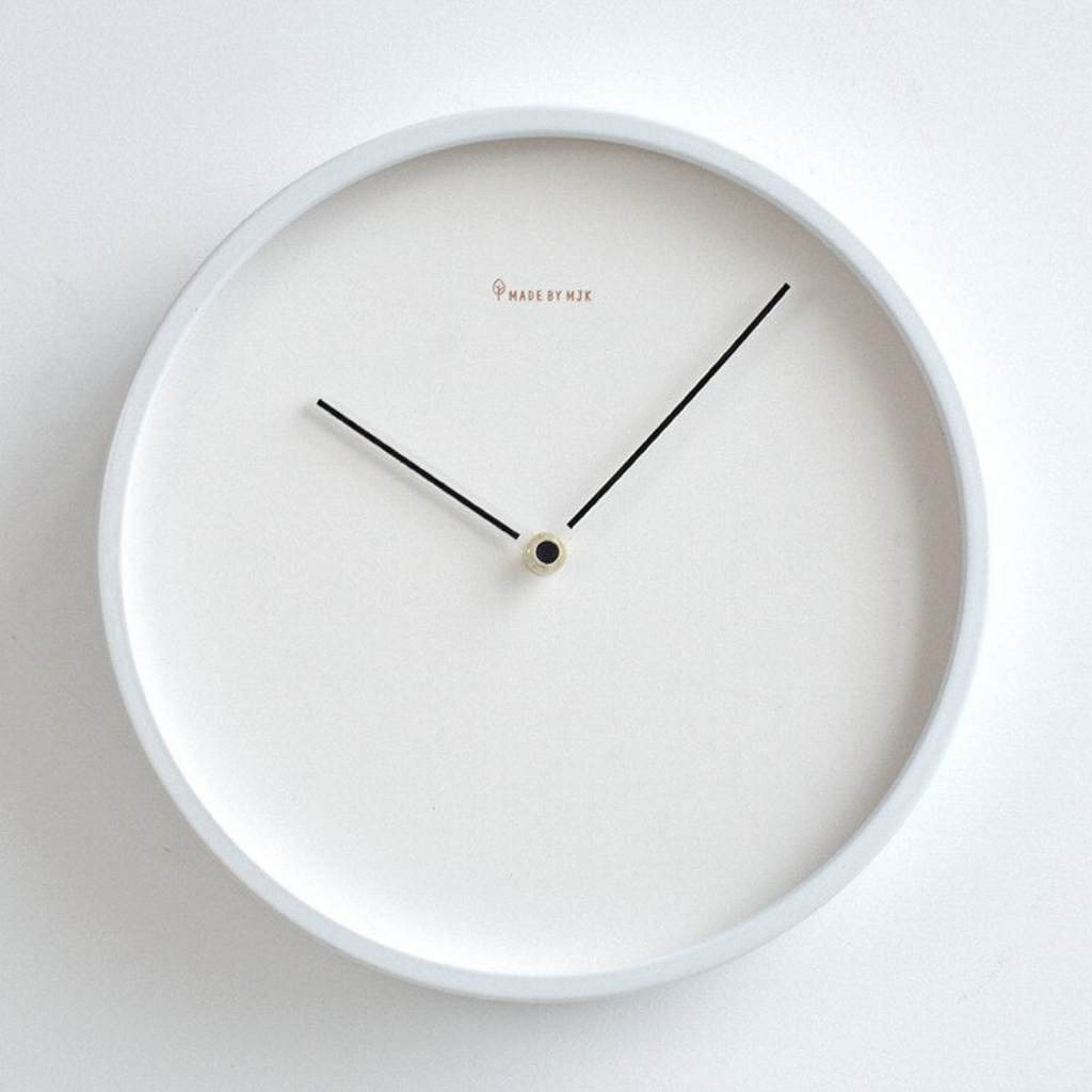 Scandinavian Minimalist Wall Clock Silent Quartz Round | Tavinor