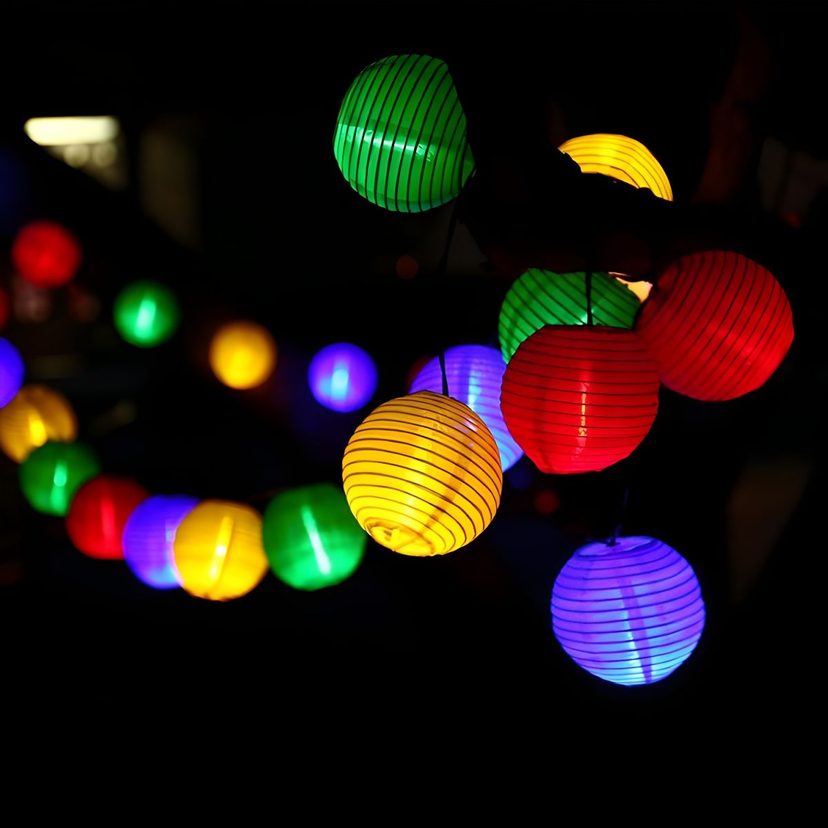Solar LED Outdoor String Lights Lantern Style | Soltera